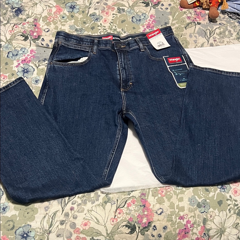 Wrangler Men's Performance Relaxed Jeans